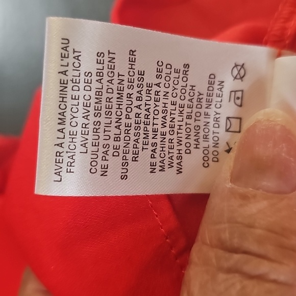 Maison d'Amelie Paris  Ruffled Sleeve Red Top. Size Large. NWT - Picture 9 of 10